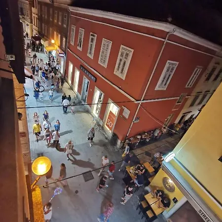 Apartment De Ville 2020 With Free Parking Pula Exterior photo